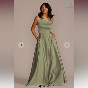 DAVIDS BRIDAL satin sleeveless boatneck bridesmaid dress SIZE 8 eucalyptus nwt